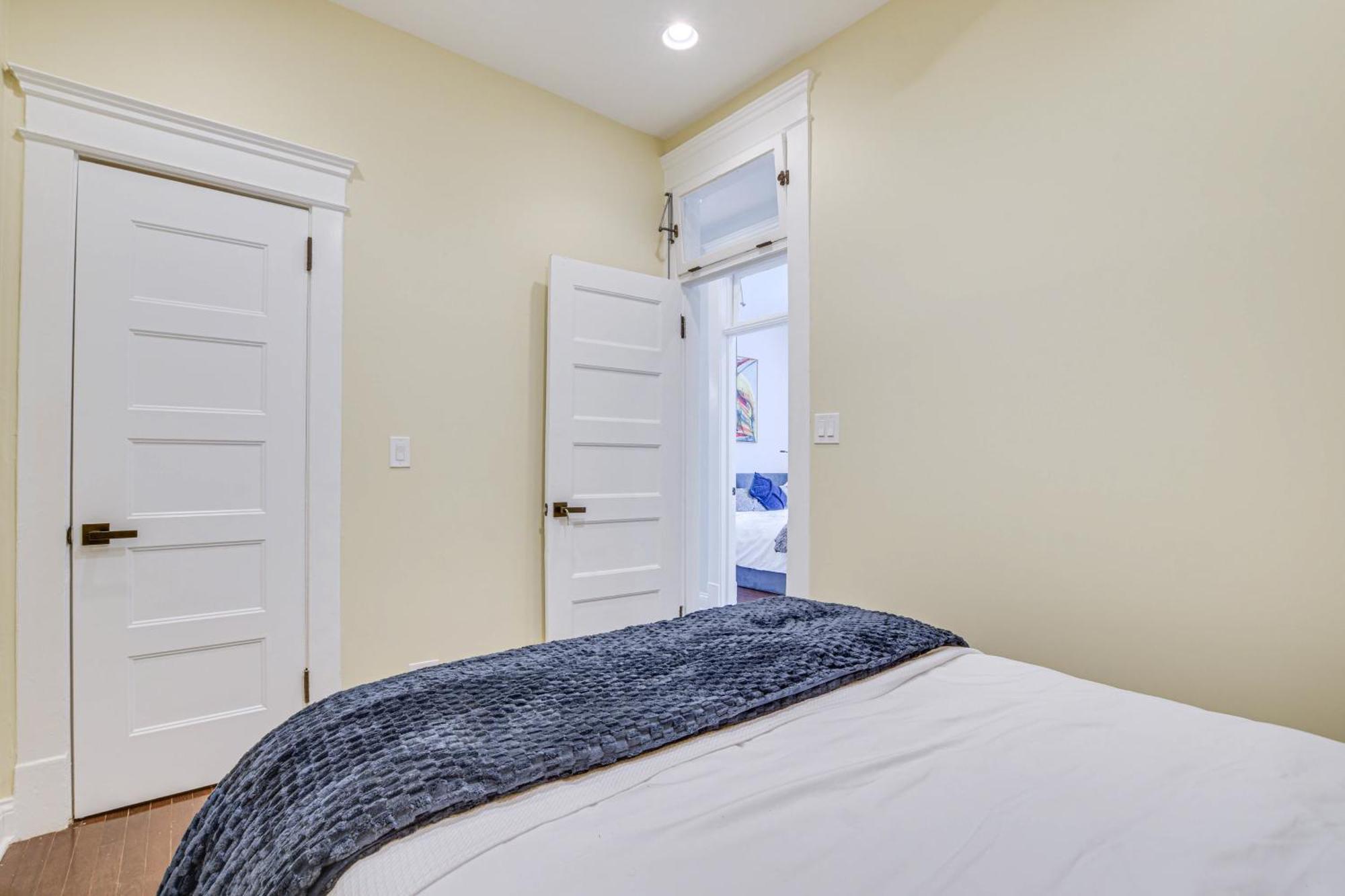 Spacious Condo With Deck About 3 Mi To Downtown Chicago! Экстерьер фото