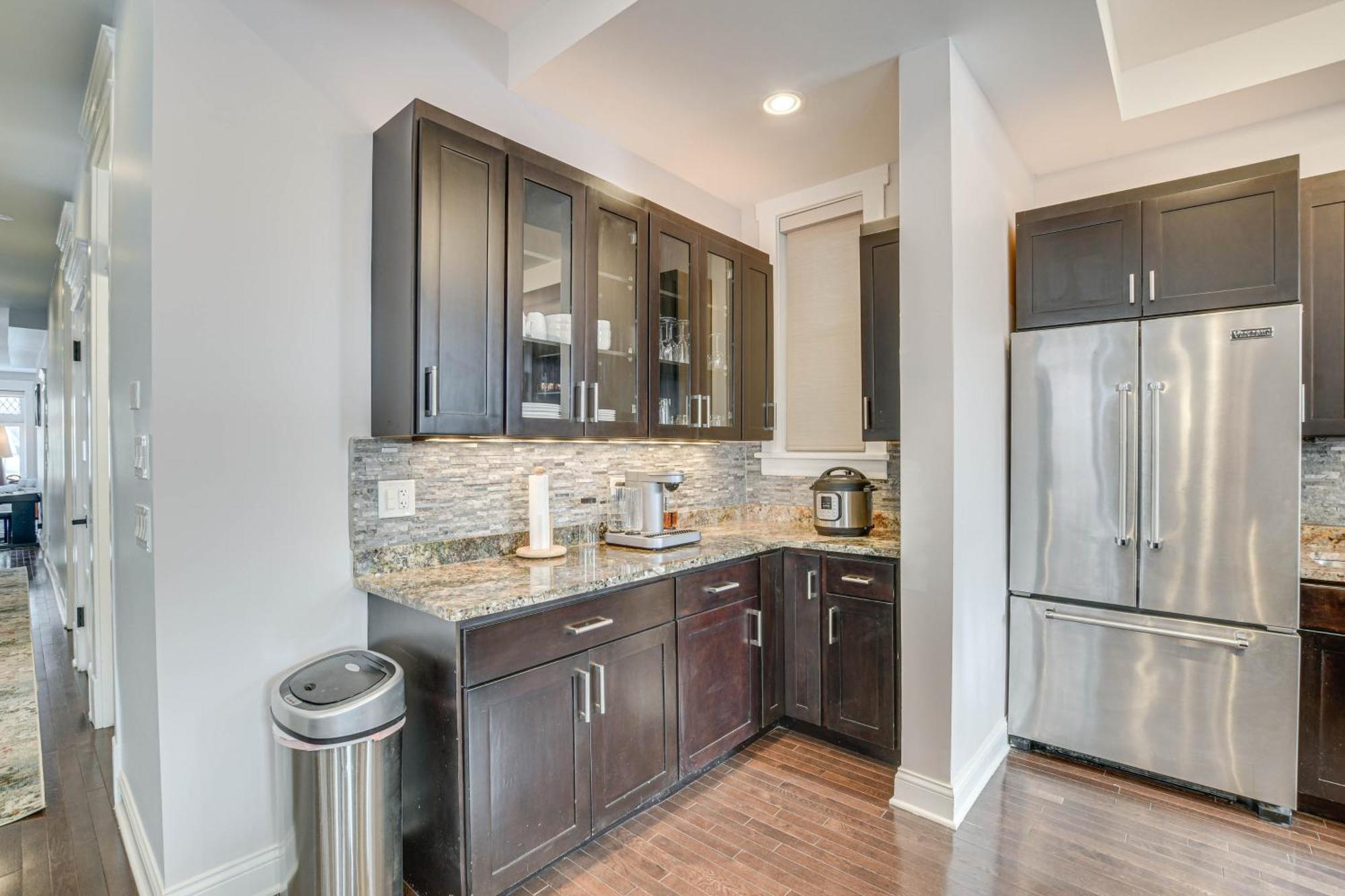Spacious Condo With Deck About 3 Mi To Downtown Chicago! Экстерьер фото