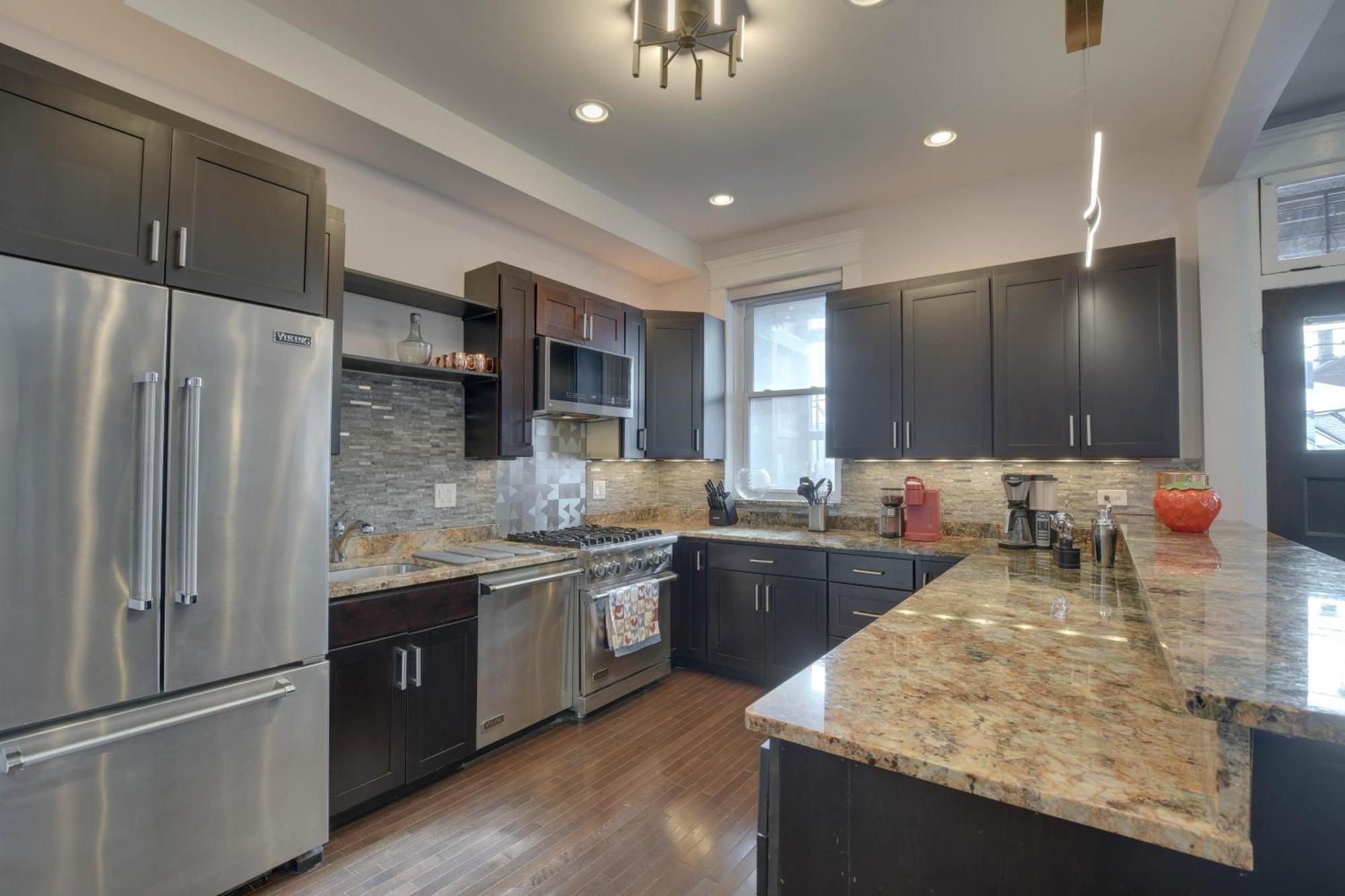 Spacious Condo With Deck About 3 Mi To Downtown Chicago! Экстерьер фото