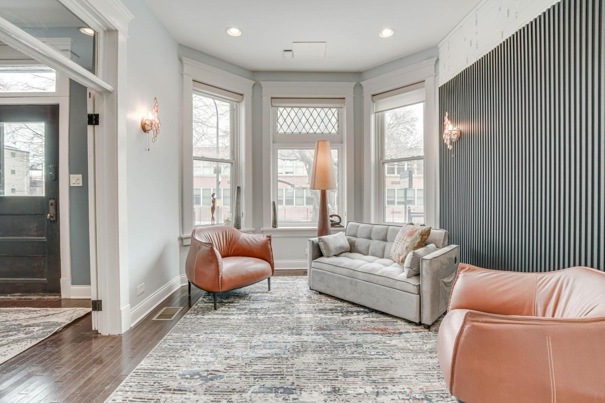 Spacious Condo With Deck About 3 Mi To Downtown Chicago! Экстерьер фото