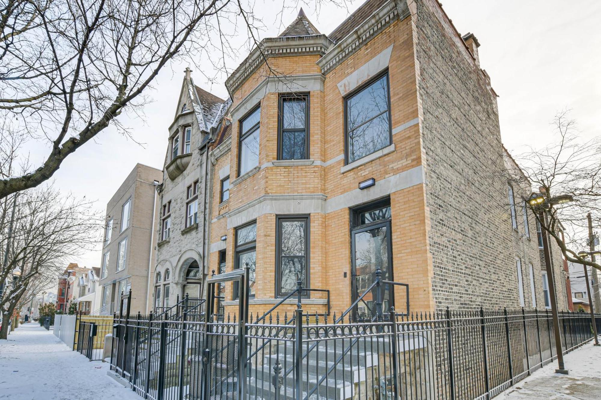 Spacious Condo With Deck About 3 Mi To Downtown Chicago! Экстерьер фото