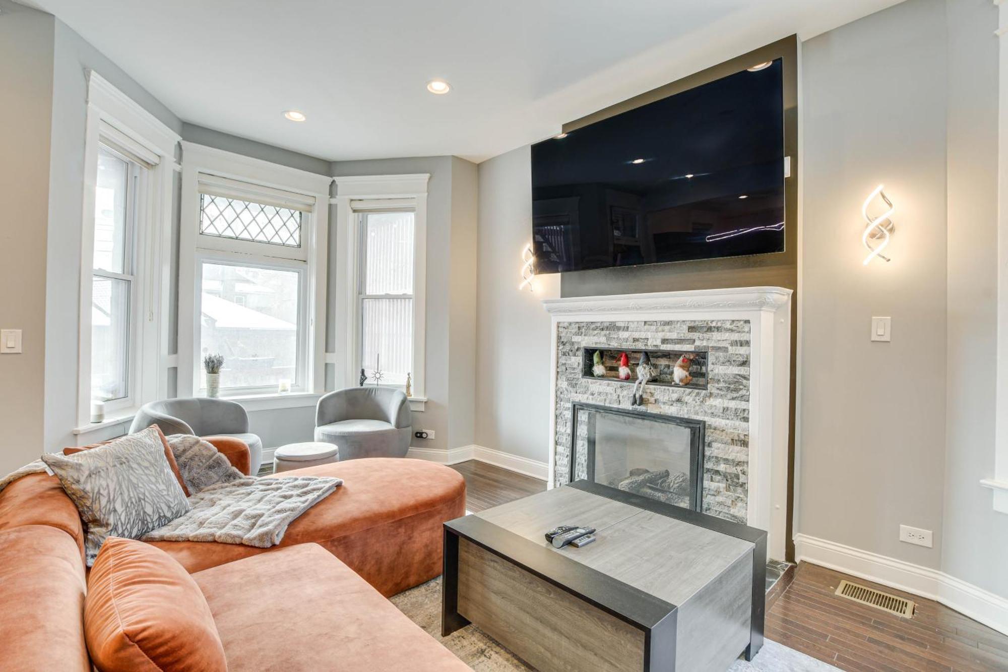 Spacious Condo With Deck About 3 Mi To Downtown Chicago! Экстерьер фото